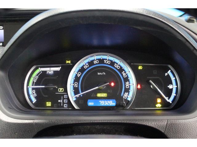 ヴォクシー ハイブリッドＶ　禁煙車／後席モニター／ウォークスルー／純正９インチナビ／バックカメラ／フルセグ／両側パワースライドドア／クルーズコントロール／シートヒーター／純正１５ＡＷ／ワイヤレス充電／ブルートゥース接続／ＥＴＣ（64枚目）