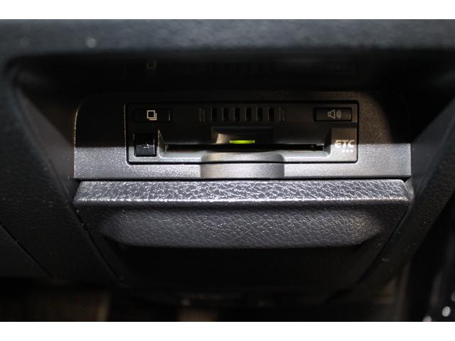 ノア Ｓｉ　ワンオーナー／禁煙／衝突軽減／両側パワースライドドア／パーキングアシスト／クリアランスソナー／ＥＴＣ／バックカメラ／純正１６インチアルミ／純正ＳＤナビ／Ｂｌｕｅｔｏｏｔｈ／純正１２．１型後席モニター（16枚目）