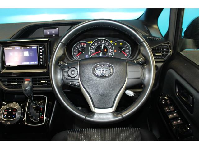 ノア Ｓｉ　ワンオーナー／禁煙／衝突軽減／両側パワースライドドア／パーキングアシスト／クリアランスソナー／ＥＴＣ／バックカメラ／純正１６インチアルミ／純正ＳＤナビ／Ｂｌｕｅｔｏｏｔｈ／純正１２．１型後席モニター（20枚目）