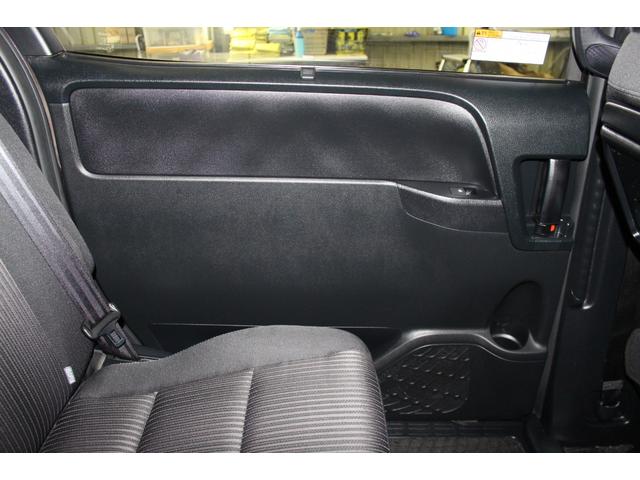 ノア Ｓｉ　ワンオーナー／禁煙／衝突軽減／両側パワースライドドア／パーキングアシスト／クリアランスソナー／ＥＴＣ／バックカメラ／純正１６インチアルミ／純正ＳＤナビ／Ｂｌｕｅｔｏｏｔｈ／純正１２．１型後席モニター（46枚目）