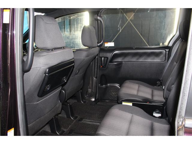 ノア Ｓｉ　ワンオーナー／禁煙／衝突軽減／両側パワースライドドア／パーキングアシスト／クリアランスソナー／ＥＴＣ／バックカメラ／純正１６インチアルミ／純正ＳＤナビ／Ｂｌｕｅｔｏｏｔｈ／純正１２．１型後席モニター（48枚目）