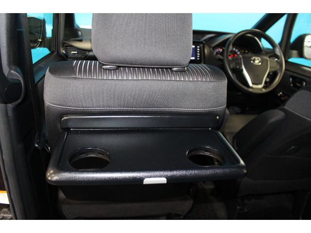 ノア Ｓｉ　ワンオーナー／禁煙／衝突軽減／両側パワースライドドア／パーキングアシスト／クリアランスソナー／ＥＴＣ／バックカメラ／純正１６インチアルミ／純正ＳＤナビ／Ｂｌｕｅｔｏｏｔｈ／純正１２．１型後席モニター（50枚目）