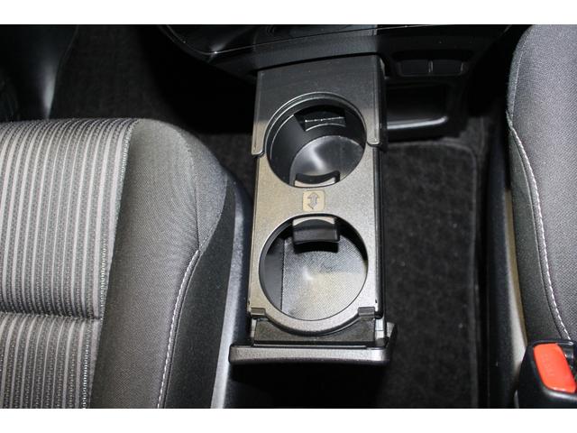 ノア Ｓｉ　ワンオーナー／禁煙／衝突軽減／両側パワースライドドア／パーキングアシスト／クリアランスソナー／ＥＴＣ／バックカメラ／純正１６インチアルミ／純正ＳＤナビ／Ｂｌｕｅｔｏｏｔｈ／純正１２．１型後席モニター（64枚目）