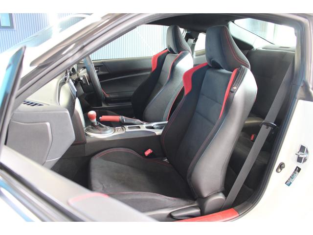 【禁煙車】車内は勿論、シートの焦げ跡や嫌な臭いも御座いません！ご不明点やご来店のお際は是非お電話でご連絡下さい！