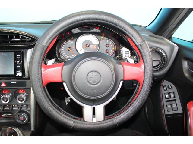 【ステアリング】ハンドルのスレも少なく非常に綺麗な状態です！無料電話でのお問合せはＴＥＬ０２９−８２８−５３３１です！！