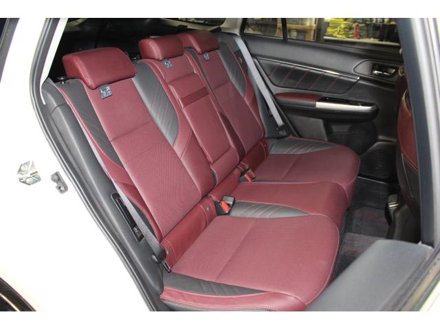 レヴォーグ ２．０ＳＴＩスポーツアイサイト　禁煙車／寒冷地仕様／４ＷＤ／アイサイトツーリングアシスト／アイサイトセーフティプラス／ブラインドスポットモニター／衝突軽減／レーダークルーズコントロール／レーンアシスト／シートメモリー／パドルシフト（8枚目）