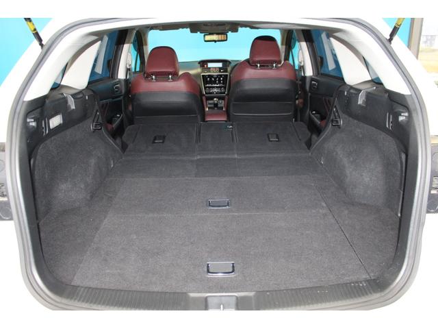 レヴォーグ ２．０ＳＴＩスポーツアイサイト　禁煙車／寒冷地仕様／４ＷＤ／アイサイトツーリングアシスト／アイサイトセーフティプラス／ブラインドスポットモニター／衝突軽減／レーダークルーズコントロール／レーンアシスト／シートメモリー／パドルシフト（9枚目）