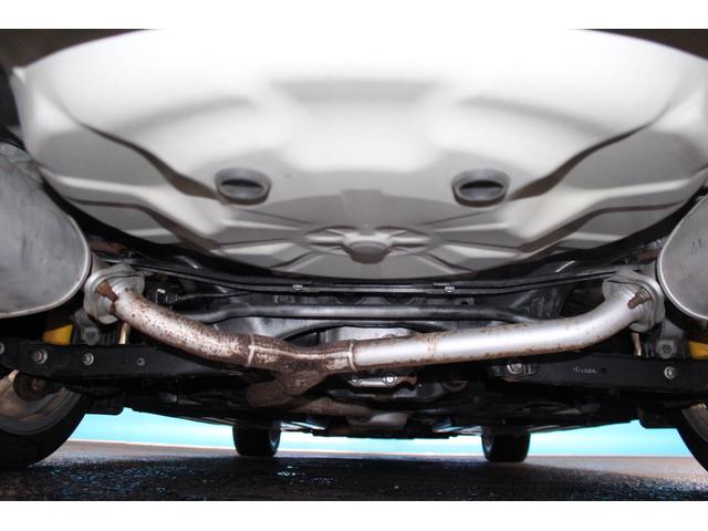 レヴォーグ ２．０ＳＴＩスポーツアイサイト　禁煙車／寒冷地仕様／４ＷＤ／アイサイトツーリングアシスト／アイサイトセーフティプラス／ブラインドスポットモニター／衝突軽減／レーダークルーズコントロール／レーンアシスト／シートメモリー／パドルシフト（12枚目）