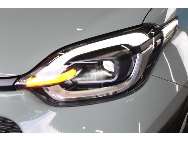 シエンタ ハイブリッドＺ　禁煙車／全周囲カメラ／三列シート／ウォークスルー／セーフティセンス／両側電動スライドドア／レーダークルーズコントロール／ＬＥＤ／レーンアシスト／オートマチックハイビーム／ブルートゥース／フルセグ（27枚目）