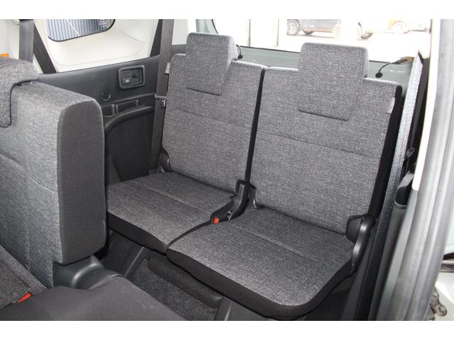 シエンタ ハイブリッドＺ　禁煙車／全周囲カメラ／三列シート／ウォークスルー／セーフティセンス／両側電動スライドドア／レーダークルーズコントロール／ＬＥＤ／レーンアシスト／オートマチックハイビーム／ブルートゥース／フルセグ（47枚目）