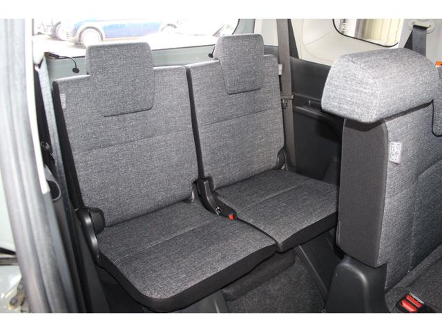 シエンタ ハイブリッドＺ　禁煙車／全周囲カメラ／三列シート／ウォークスルー／セーフティセンス／両側電動スライドドア／レーダークルーズコントロール／ＬＥＤ／レーンアシスト／オートマチックハイビーム／ブルートゥース／フルセグ（52枚目）