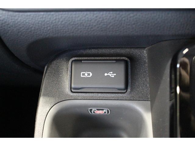 シエンタ ハイブリッドＺ　禁煙車／全周囲カメラ／三列シート／ウォークスルー／セーフティセンス／両側電動スライドドア／レーダークルーズコントロール／ＬＥＤ／レーンアシスト／オートマチックハイビーム／ブルートゥース／フルセグ（60枚目）