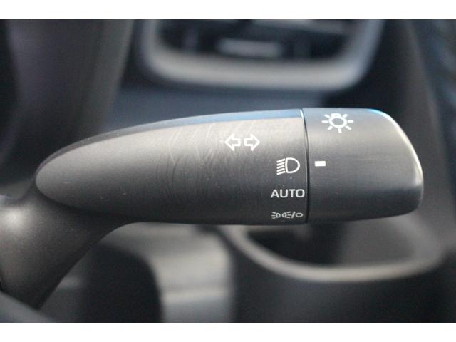 シエンタ ハイブリッドＺ　禁煙車／全周囲カメラ／三列シート／ウォークスルー／セーフティセンス／両側電動スライドドア／レーダークルーズコントロール／ＬＥＤ／レーンアシスト／オートマチックハイビーム／ブルートゥース／フルセグ（65枚目）