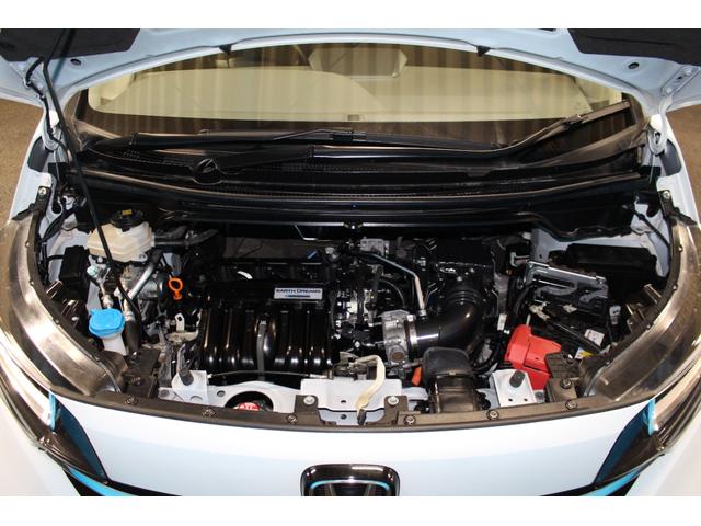 フリードハイブリッド ハイブリッド・Ｇホンダセンシング　禁煙車／後期型／１オーナー／Ｃパッケージ／ホンダセンシング／両側電動スライドドア／レーダークルーズコントロール／レーンアシスト／クリアランソナー／オートマチックハイビーム／ウォークスルー／寒冷地仕様（8枚目）