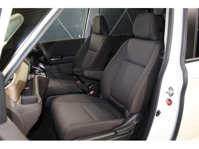 フリードハイブリッド ハイブリッド・Ｇホンダセンシング　禁煙車／後期型／１オーナー／Ｃパッケージ／ホンダセンシング／両側電動スライドドア／レーダークルーズコントロール／レーンアシスト／クリアランソナー／オートマチックハイビーム／ウォークスルー／寒冷地仕様（25枚目）