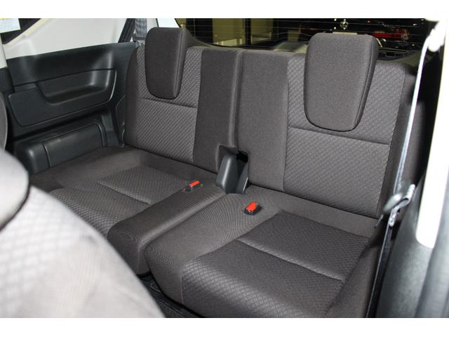 フリードハイブリッド ハイブリッド・Ｇホンダセンシング　禁煙車／後期型／１オーナー／Ｃパッケージ／ホンダセンシング／両側電動スライドドア／レーダークルーズコントロール／レーンアシスト／クリアランソナー／オートマチックハイビーム／ウォークスルー／寒冷地仕様（27枚目）