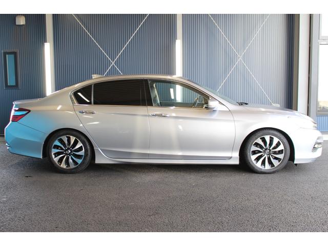 アコードハイブリッド ＥＸ　ＴＥＩＮ車高調／ホンダセンシング／純正ナビ／バックカメラ／ＥＴＣ／シートメモリー／シートヒーター／ドライブレコーダー／ＬＥＤヘッドライト／禁煙／レーダークルーズコントロール／ブルートゥース接続／（31枚目）