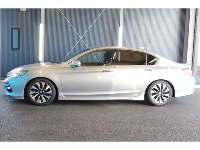 アコードハイブリッド ＥＸ　ＴＥＩＮ車高調／ホンダセンシング／純正ナビ／バックカメラ／ＥＴＣ／シートメモリー／シートヒーター／ドライブレコーダー／ＬＥＤヘッドライト／禁煙／レーダークルーズコントロール／ブルートゥース接続／（32枚目）