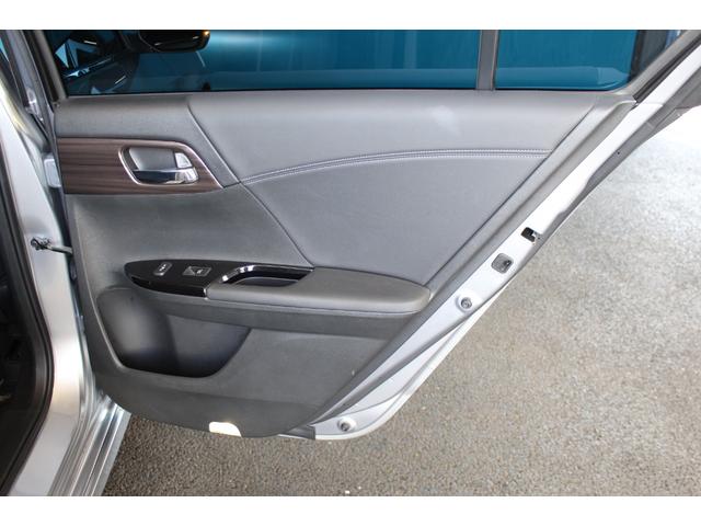 アコードハイブリッド ＥＸ　ＴＥＩＮ車高調／ホンダセンシング／純正ナビ／バックカメラ／ＥＴＣ／シートメモリー／シートヒーター／ドライブレコーダー／ＬＥＤヘッドライト／禁煙／レーダークルーズコントロール／ブルートゥース接続／（45枚目）