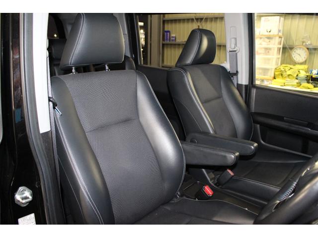 ステップワゴンスパーダ Ｚ　クールスピリット　後席モニター／パナソニック９インチナビ／両側電動スライド／禁煙／ドラレコ／ＥＴＣ／バックカメラ／オートクルーズコントロール／アダクティブコーナリングライト／寒冷地仕様／純正１７インチＡＷ／ＨＩＤライト（7枚目）