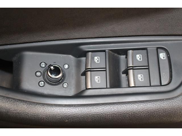 Ａ５スポーツバック ４５ＴＦＳＩクワトロ　スポーツＳライン　禁煙／マトリクスＬＥＤ／バーチャルコックピット／サラウンドビューモニター／純正ナビ／衝突軽減／アダクティブクルーズ／クリアランスソナー／半革シート／シートヒーター／純正１８インチスポークＡＷ／ＥＴＣ（75枚目）