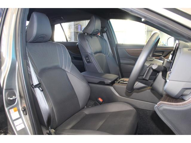 クラウン Ｚ　禁煙車／セーフティセンス／黒革シート／純正１２．３インチディスプレイオーディオ／全周囲カメラ／フルセグ／デジタルインナーミラー／レーダークルーズコントロール／シートベンチレーション／ＢＳＭ／ＥＴＣ（7枚目）