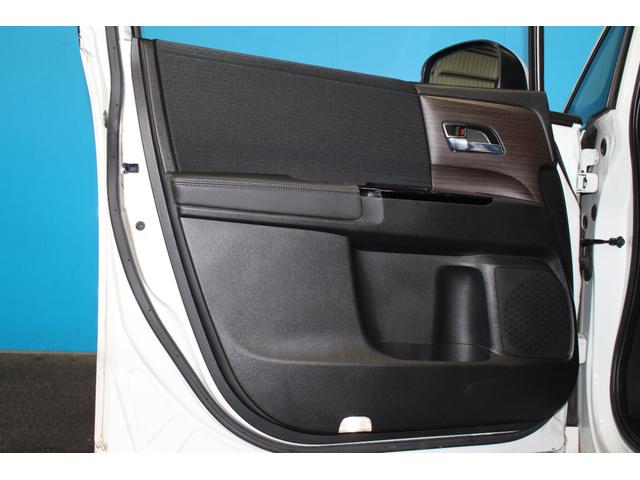 オデッセイハイブリッド ｅ：ＨＥＶアブソルート・ＥＸ　純正９インチナビ／全周囲カメラ／禁煙／両側電動スライドドア／ホンダセンシング／パワーバックドア／シートヒーター／アダプティブクルーズコントロール／ドラレコ／ＬＥＤヘッドライト／ＨＤＭＩ接続／ＥＴＣ／（22枚目）