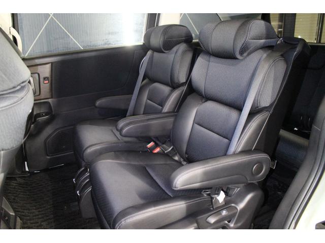 オデッセイハイブリッド ｅ：ＨＥＶアブソルート・ＥＸ　純正９インチナビ／全周囲カメラ／禁煙／両側電動スライドドア／ホンダセンシング／パワーバックドア／シートヒーター／アダプティブクルーズコントロール／ドラレコ／ＬＥＤヘッドライト／ＨＤＭＩ接続／ＥＴＣ／（26枚目）