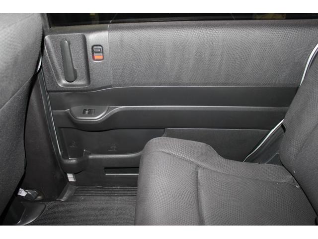 ステップワゴンスパーダ Ｚ　純正９インチナビ／両側電動スライドドア／禁煙／バックカメラ／コンフォートビューＰｋｇ／パドルシフト／ステアリングリモコン／ＨＩＤヘッドライト／アイドリングストップ／３列シート／純正１６インチＡＷ／（27枚目）