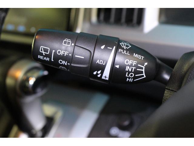 ステップワゴンスパーダ Ｚ　純正９インチナビ／両側電動スライドドア／禁煙／バックカメラ／コンフォートビューＰｋｇ／パドルシフト／ステアリングリモコン／ＨＩＤヘッドライト／アイドリングストップ／３列シート／純正１６インチＡＷ／（31枚目）