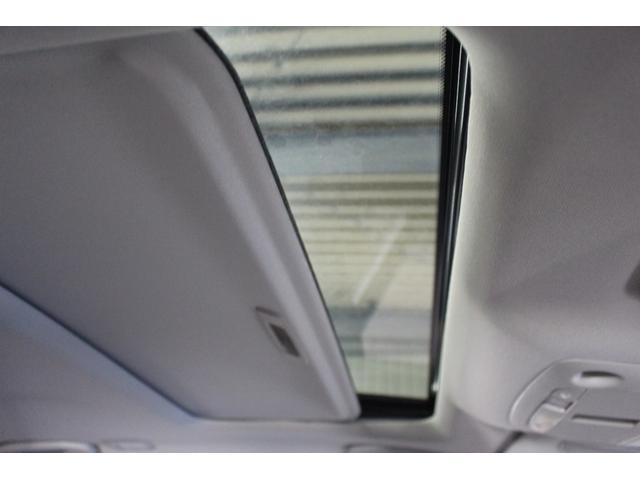 スカイライン ＧＴ　タイプＰ　禁煙車／全方位運転支援システム／黒革シート／サンルーフ／ＬＥＤヘッドライト／純正ナビ／フルセグ／Ｂｌｕｅｔｏｏｔｈ／ドラレコ／パワーシート／シートヒーター／オートライト／ＥＴＣ／ソナー／ターボ／フォグ（10枚目）