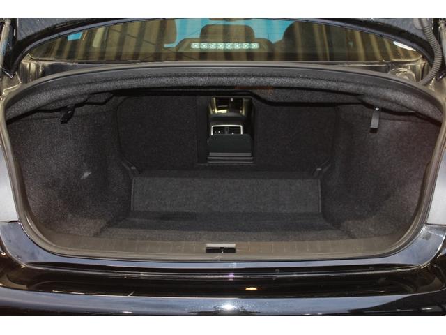 スカイライン ＧＴ　タイプＰ　禁煙車／全方位運転支援システム／黒革シート／サンルーフ／ＬＥＤヘッドライト／純正ナビ／フルセグ／Ｂｌｕｅｔｏｏｔｈ／ドラレコ／パワーシート／シートヒーター／オートライト／ＥＴＣ／ソナー／ターボ／フォグ（15枚目）