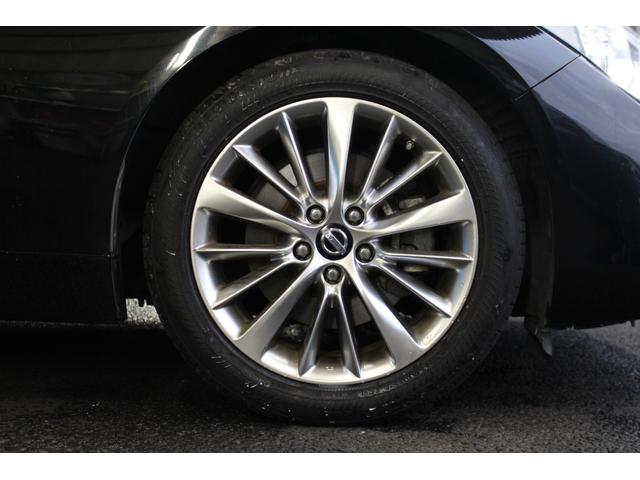 スカイライン ＧＴ　タイプＰ　禁煙車／全方位運転支援システム／黒革シート／サンルーフ／ＬＥＤヘッドライト／純正ナビ／フルセグ／Ｂｌｕｅｔｏｏｔｈ／ドラレコ／パワーシート／シートヒーター／オートライト／ＥＴＣ／ソナー／ターボ／フォグ（19枚目）