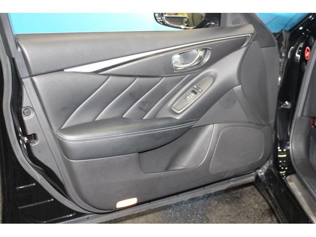 スカイライン ＧＴ　タイプＰ　禁煙車／全方位運転支援システム／黒革シート／サンルーフ／ＬＥＤヘッドライト／純正ナビ／フルセグ／Ｂｌｕｅｔｏｏｔｈ／ドラレコ／パワーシート／シートヒーター／オートライト／ＥＴＣ／ソナー／ターボ／フォグ（22枚目）