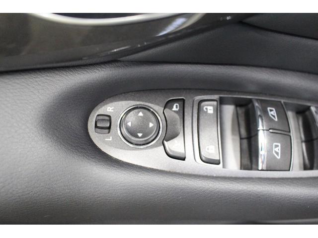 スカイライン ＧＴ　タイプＰ　禁煙車／全方位運転支援システム／黒革シート／サンルーフ／ＬＥＤヘッドライト／純正ナビ／フルセグ／Ｂｌｕｅｔｏｏｔｈ／ドラレコ／パワーシート／シートヒーター／オートライト／ＥＴＣ／ソナー／ターボ／フォグ（25枚目）