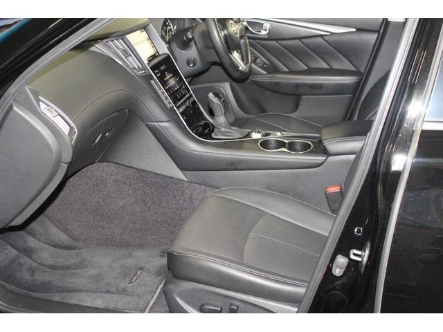 スカイライン ＧＴ　タイプＰ　禁煙車／全方位運転支援システム／黒革シート／サンルーフ／ＬＥＤヘッドライト／純正ナビ／フルセグ／Ｂｌｕｅｔｏｏｔｈ／ドラレコ／パワーシート／シートヒーター／オートライト／ＥＴＣ／ソナー／ターボ／フォグ（26枚目）