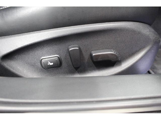 スカイライン ＧＴ　タイプＰ　禁煙車／全方位運転支援システム／黒革シート／サンルーフ／ＬＥＤヘッドライト／純正ナビ／フルセグ／Ｂｌｕｅｔｏｏｔｈ／ドラレコ／パワーシート／シートヒーター／オートライト／ＥＴＣ／ソナー／ターボ／フォグ（44枚目）