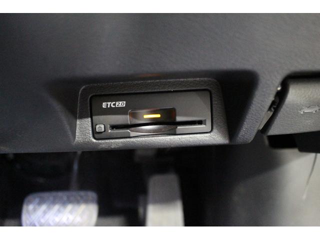 スカイライン ＧＴ　タイプＰ　禁煙車／全方位運転支援システム／黒革シート／サンルーフ／ＬＥＤヘッドライト／純正ナビ／フルセグ／Ｂｌｕｅｔｏｏｔｈ／ドラレコ／パワーシート／シートヒーター／オートライト／ＥＴＣ／ソナー／ターボ／フォグ（52枚目）