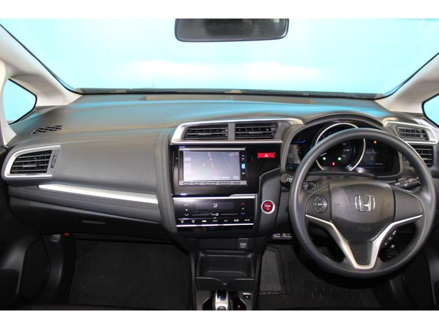 フィットハイブリッド Ｆパッケージ　禁煙車／純正ナビ／バックカメラ／フルセグ／ＬＥＤヘッドライト／ブルートゥース接続可／プッシュスタート／オートライト／ＥＴＣ／（6枚目）