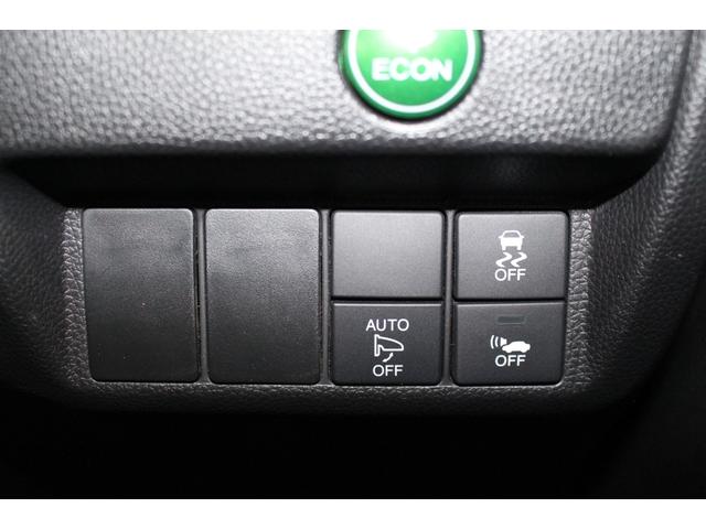 フィットハイブリッド Ｆパッケージ　禁煙車／純正ナビ／バックカメラ／フルセグ／ＬＥＤヘッドライト／ブルートゥース接続可／プッシュスタート／オートライト／ＥＴＣ／（20枚目）