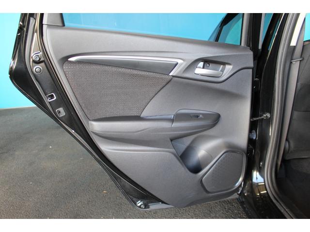 フィットハイブリッド Ｆパッケージ　禁煙車／純正ナビ／バックカメラ／フルセグ／ＬＥＤヘッドライト／ブルートゥース接続可／プッシュスタート／オートライト／ＥＴＣ／（38枚目）