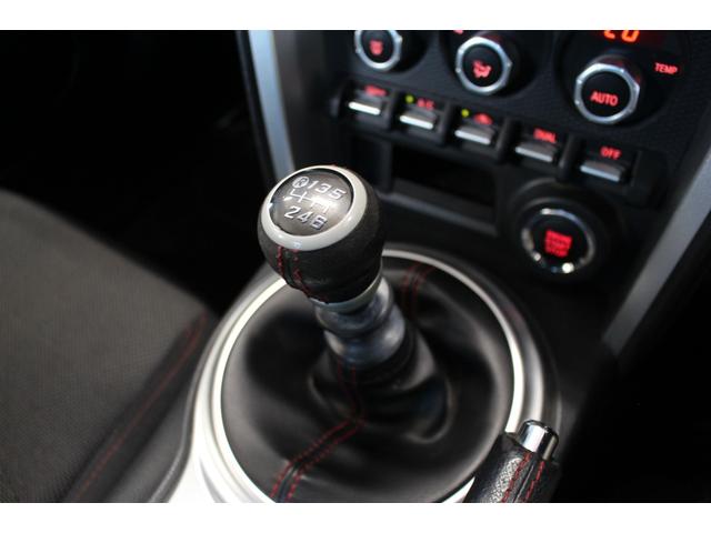 86 GT 禁煙車/6速MT車/TRDエアロ/RAYS19インチアルミホイール/HKS車高調/純正ナビ/バックカメラ/フルセグ/プッシュスタート/HIDヘッドライト/ブルートゥース接続/ETC/オートライト(19枚目)