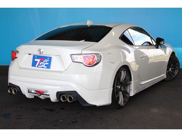 86 GT 禁煙車/6速MT車/TRDエアロ/RAYS19インチアルミホイール/HKS車高調/純正ナビ/バックカメラ/フルセグ/プッシュスタート/HIDヘッドライト/ブルートゥース接続/ETC/オートライト(43枚目)