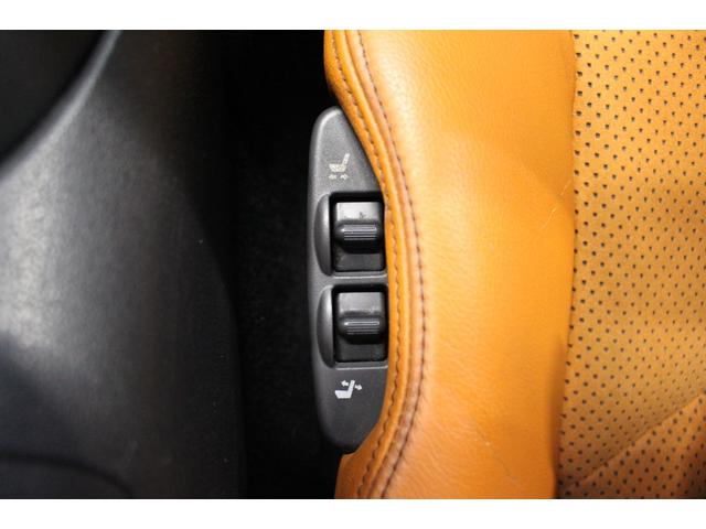 フェアレディＺ バージョンＳＴ　禁煙車／オプションカラー／Ｖａｒｉｓフルエアロ／社外マフラー／ＢＯＳＥ／パドルシフト／ステアリングリモコン／パワーシート／シートヒーター／革シート／ブルートゥース／バックカメラ／レーダー探知機／ＥＴＣ（18枚目）