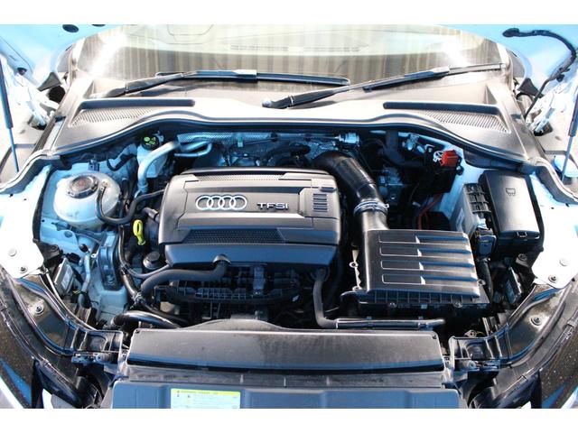 TTクーペ 2.0TFSI クワトロ Sラインパッケージ 禁煙/4WD/バーチャルコックピット/赤革シート/パワーシート/クリアランスソナー/純正メーカーナビ/純正18インチAW/ETC2.0/ドラレコ/LEDヘッドライト/Bluetooth接続/記録簿有り(12枚目)