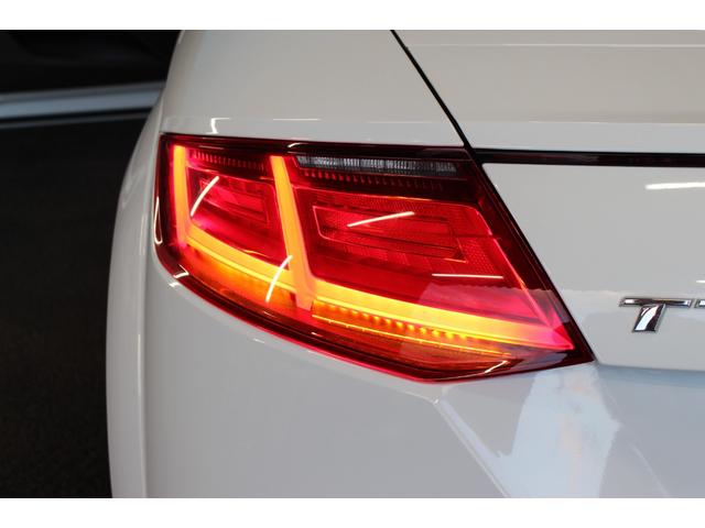 TTクーペ 2.0TFSI クワトロ Sラインパッケージ 禁煙/4WD/バーチャルコックピット/赤革シート/パワーシート/クリアランスソナー/純正メーカーナビ/純正18インチAW/ETC2.0/ドラレコ/LEDヘッドライト/Bluetooth接続/記録簿有り(41枚目)