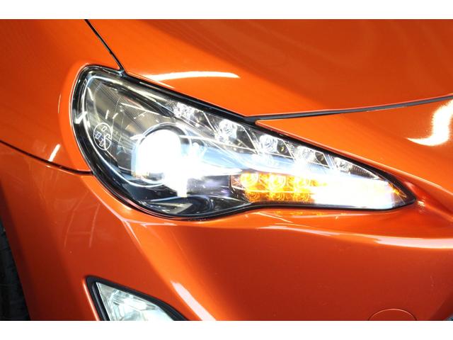 86 GT 禁煙車/TRDマフラー/HKSエキマニ/BLITZ車高調/ENKEI17インチアルミホイール/OMPステアリング/カーボン調リアスポイラー/純正ナビ/バックカメラ/フルセグ/HIDヘッドライト/ETC(30枚目)