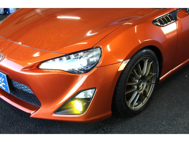 86 GT 禁煙車/TRDマフラー/HKSエキマニ/BLITZ車高調/ENKEI17インチアルミホイール/OMPステアリング/カーボン調リアスポイラー/純正ナビ/バックカメラ/フルセグ/HIDヘッドライト/ETC(34枚目)