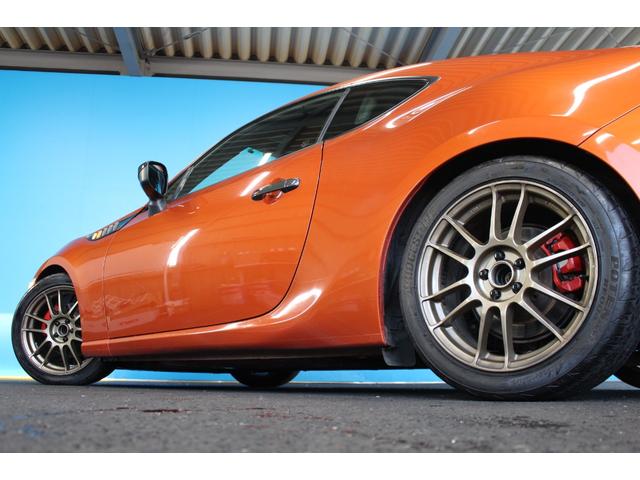 86 GT 禁煙車/TRDマフラー/HKSエキマニ/BLITZ車高調/ENKEI17インチアルミホイール/OMPステアリング/カーボン調リアスポイラー/純正ナビ/バックカメラ/フルセグ/HIDヘッドライト/ETC(45枚目)