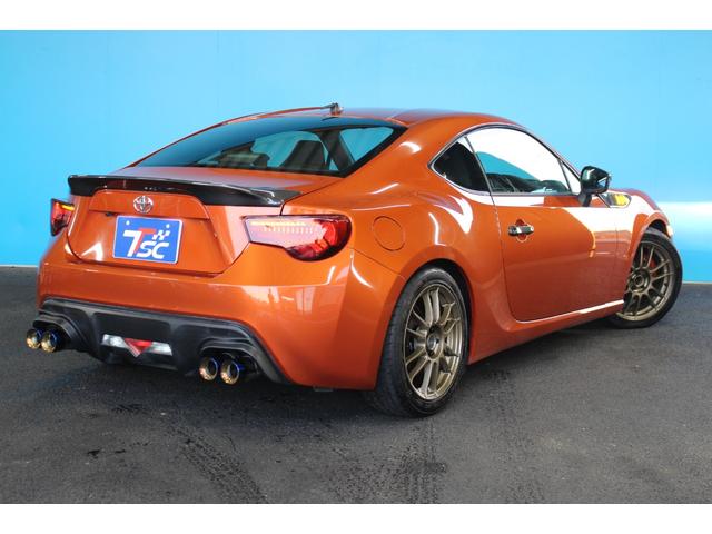 86 GT 禁煙車/TRDマフラー/HKSエキマニ/BLITZ車高調/ENKEI17インチアルミホイール/OMPステアリング/カーボン調リアスポイラー/純正ナビ/バックカメラ/フルセグ/HIDヘッドライト/ETC(46枚目)